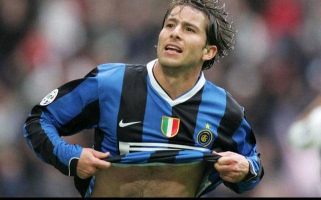 【スーパーゴール図鑑/インテル編】まるでメッシ! ブラジルの名サイドバックが覚醒した衝撃スラローム