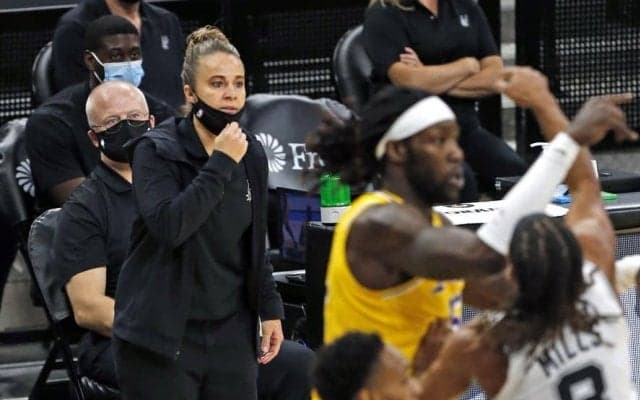 女性として史上初めてNBA公式戦でチームを指揮したベッキー・ハモン「できることなら勝ちたかった」