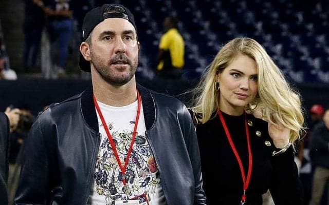 【MLB】バーランダー、モデル美人妻のプール家族3ショットに反響「超可愛い」「ドレス素敵」