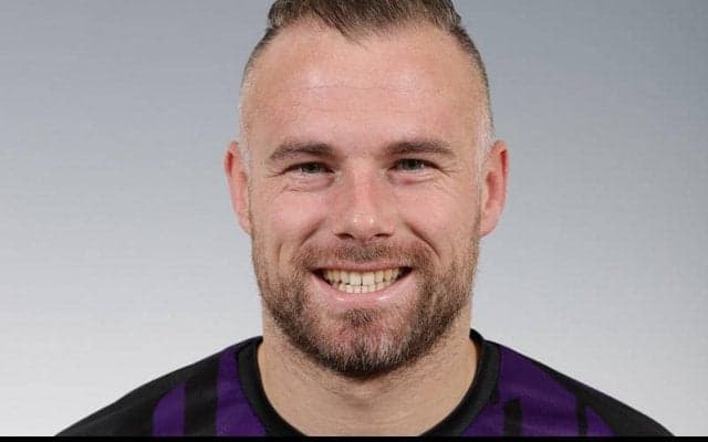 京都が守備の要、DFヨルディ・バイスと契約更新「今年も共に頑張りましょう」