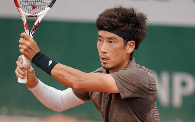 杉田祐一が新型コロナ陽性に、「全豪に向け、再度準備進める」