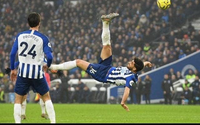 スカッとゴール！元旦からいきなり出たオーバーヘッド