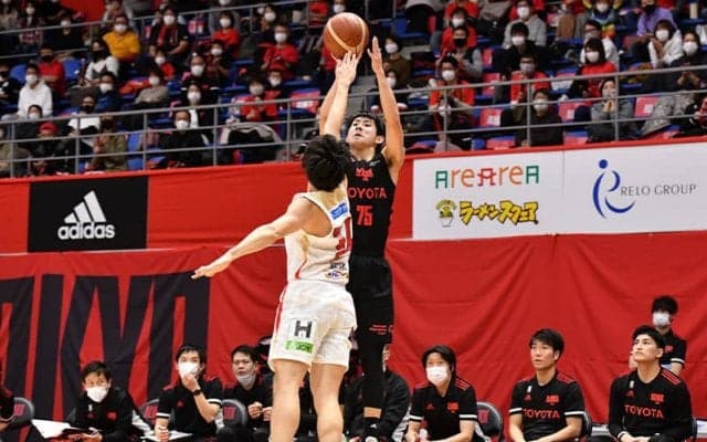 第16節のベストオブタフショット…1位はルーキー小酒部泰暉が試合終盤に沈めた“4点プレー”