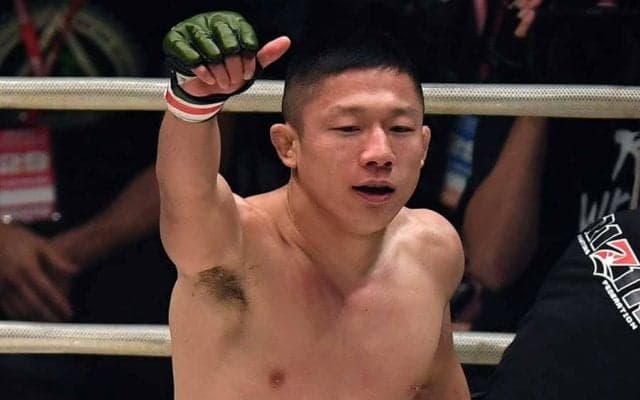 堀口恭司、世界的イラストレーターとの1枚にファン仰天「隣、海君にそっくりすぎる」