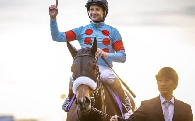 【競馬ファンが選ぶ最注目ホースマン】4年連続リーディング、年間200勝達成のルメール騎手がトップ/netkeiba大賞 中間発表