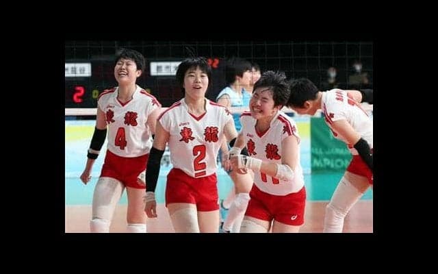 女子は東九州龍谷が４強入り　１６２センチの“小さな巨人”が大暴れ／春高バレー