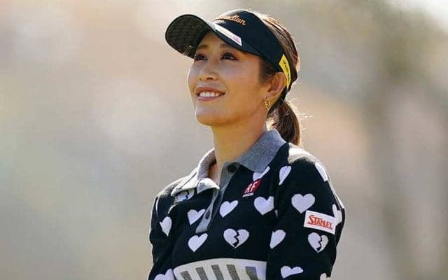 「キンクミらしいね」　金田久美子の“ド派手ネイル”に驚きの声「ゴージャスだ!!」
