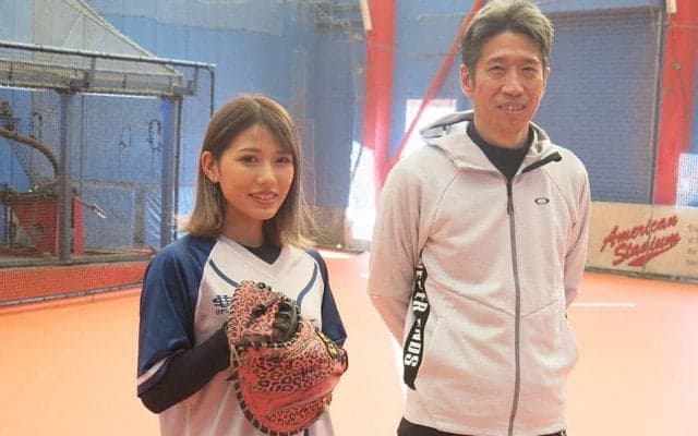 元プロ捕手も太鼓判　200キロ“ビタ止め”ギャル系野球YouTuberの実力とは？