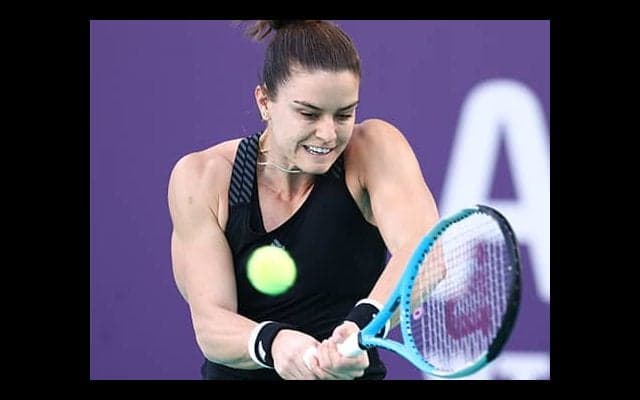  サッカリ、ガウフ下し16強へ 