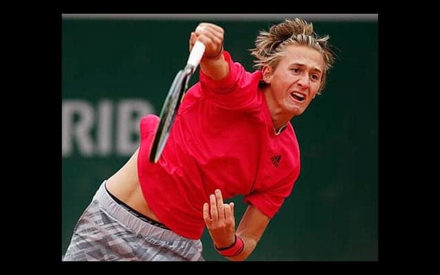  20歳コルダ 初8強「特別」 