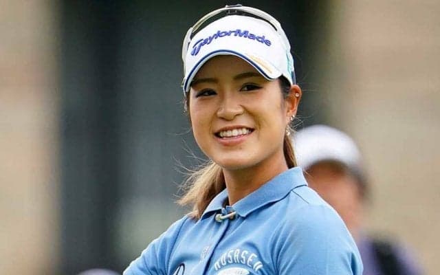 大西葵、男子プロ選手と結婚報告2ショットに反響「お似合い」「ゴルフ界の美男美女」