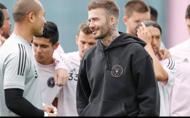 キレは衰えず！インテル・マイアミのオーナーを務めるベッカム氏がアカデミーのトレーニングに参加！