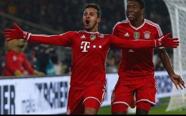 練習の賜物？チアゴがバイエルン時代に決めたアクロバティックなスーパーゴール【インクレディブル・ゴールズ】