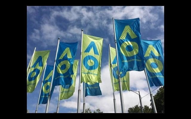  全豪OP 選手搭乗機に陽性者 