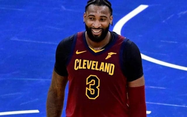 キャブズのアンドレ・ドラモンドが通算43度目の“20-20”を達成してオラジュワン超え