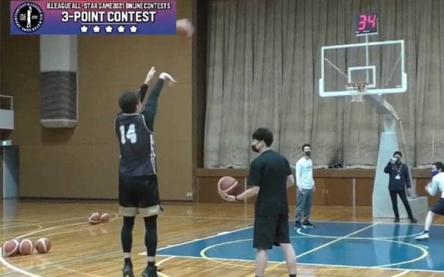 3ポイントコンテストは大接戦の末、シーホース三河の金丸晃輔が3連覇達成！