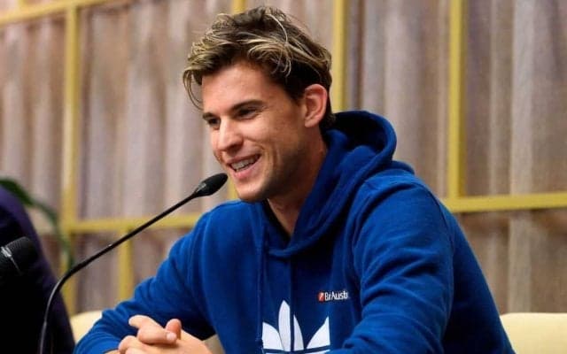 ティームの新しい恋人は美人曲芸師！