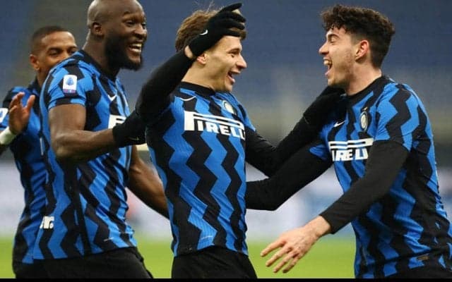 躍動インテルがユベントスに完勝、イタリア・ダービーを制す《セリエA》