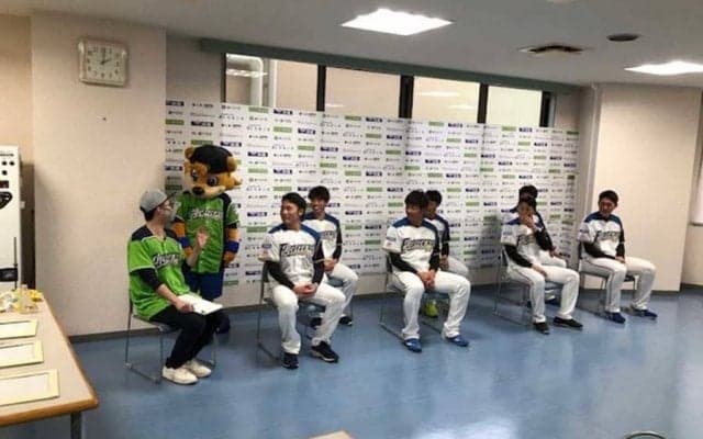 日ハムが新人座談会動画を配信　DJチャス。「松本遼大は先輩の大谷譲りのいじられ役」