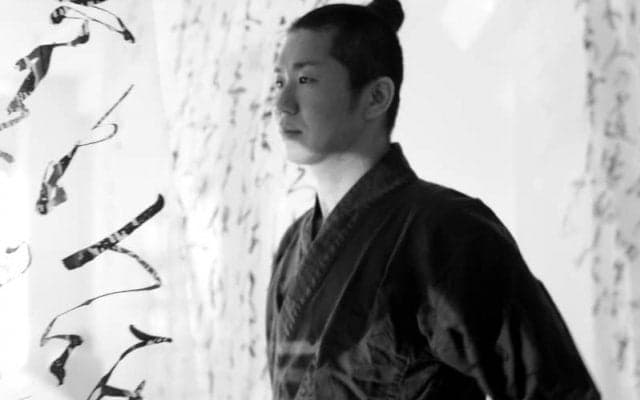 勝手にオレのチーム愛を聞いてくれ！…第2回『レバンガ北海道』現代書道家・アートディレクター八戸香太郎さん（前編）