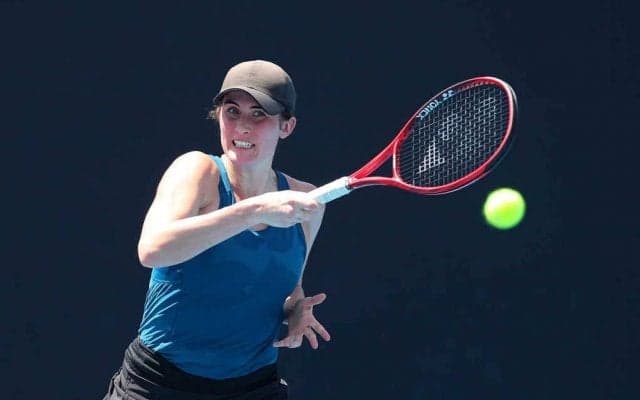 うつと中傷により22歳で引退したテニス選手が復活