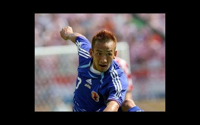 ズドンと一撃、観客震撼。中田英寿からロベカルなど強シューターの系譜