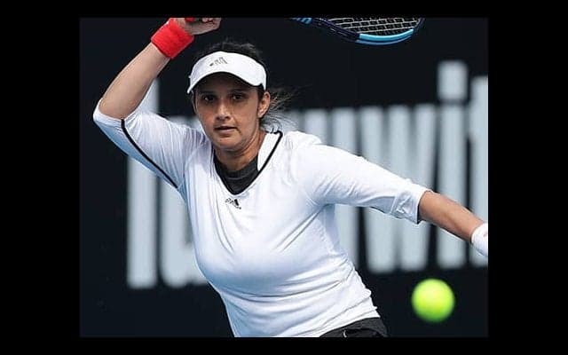  元複女王 コロナ陽性「怖い」 