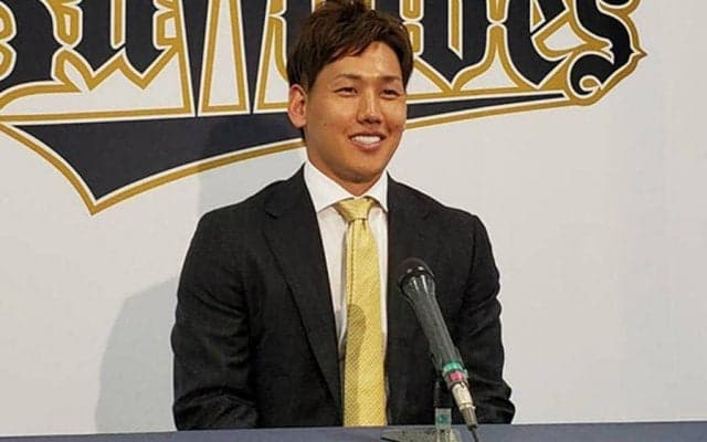 オリ吉田正、入団6年目野手最高の2.8億円でサイン　「1個でも多くタイトルを」