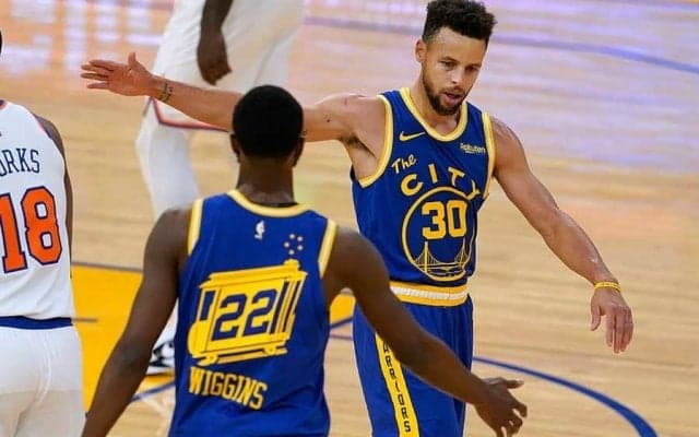 【NBA】カリーのおとりで完全フリー　敵軍翻弄“お洒落な背面パス”に米反響「しかも左手」