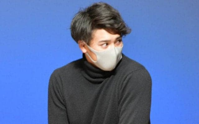 「イケメン2人並ぶと破壊力ある」　DeNA森、自主トレ終了報告でオリ“金狼”との2S公開