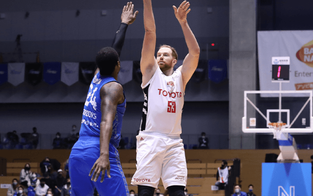 最終Qに29得点を積み上げたアルバルク東京、島根スサノオマジックに敵地で先勝