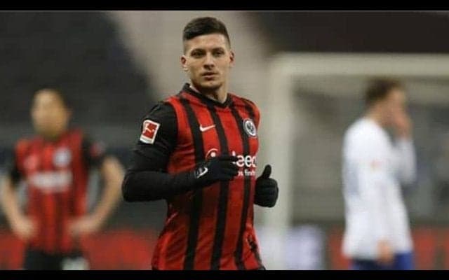 古巣復帰のヨヴィッチ 3クラブからのオファーを断り決断