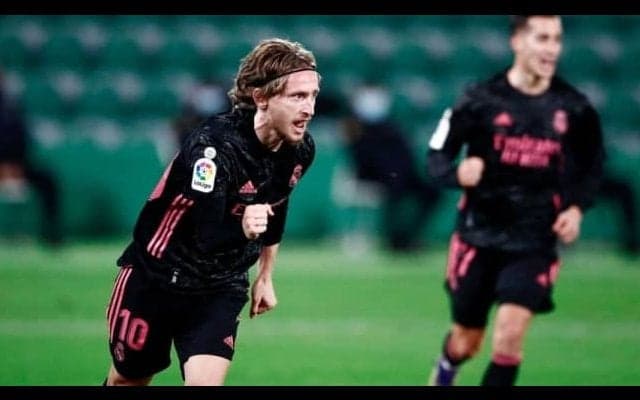 マドリー幹部 今もなお中盤に君臨する35歳MFを絶賛「さすがに痺れたね」