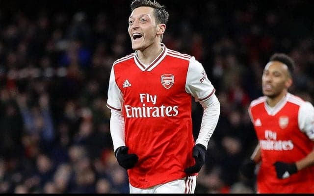 フェネルバフチェがエジルの獲得を正式発表！2024年までの3年半契約