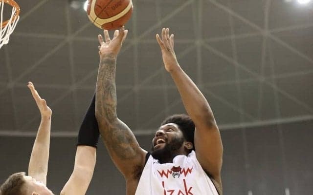 一進一退の第4Qを制した富山グラウジーズが勝利…信州ブレイブウォリアーズと1勝1敗の痛み分け