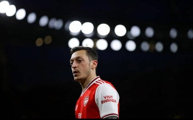 フェネルバフチェ、エジル獲得も資金不足に?! 会長自ら募金活動