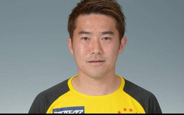 柏退団のFW山崎亮平が長崎に完全移籍「必ずJ2優勝、J1昇格できるように」