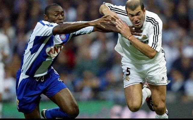 ジダンがキラーターンで相手DFを翻弄！現役時代の“マエストロ”の巧さが凝縮したスーパーゴール【スーパーゴール図鑑/レアル・マドリー編】