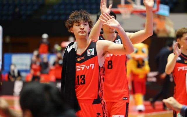 第17節のベストオブタフショット…1位は西川貴之が試合終了間近に沈めた“4点プレー”