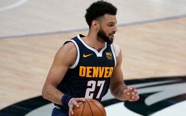 【NBA】“金的パンチ”で退場　ご乱心の決定的瞬間に米困惑「なんだこりゃ」「落ち着け」