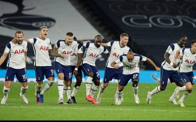 遊びから闘志全開！スパーズの面々がトレーニングで本気度MAXの姿を見せる「最も激しいサッカーテニス」