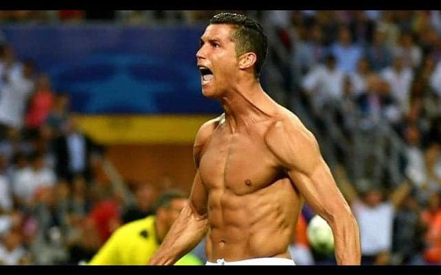 ムキムキ ロナウドの意外な食生活「週1でピザ その後は腹筋」