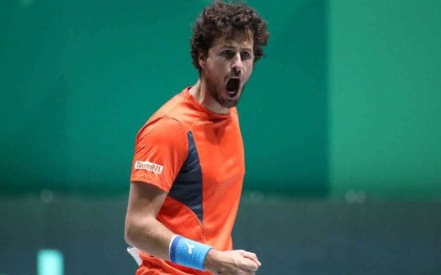 選手が練習コートで「ひとり全豪オープン」開催