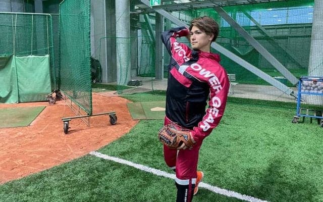 DeNA神里、ロッテ藤原のパワフル打撃に刺激＆質問「どうやって打っているの？」