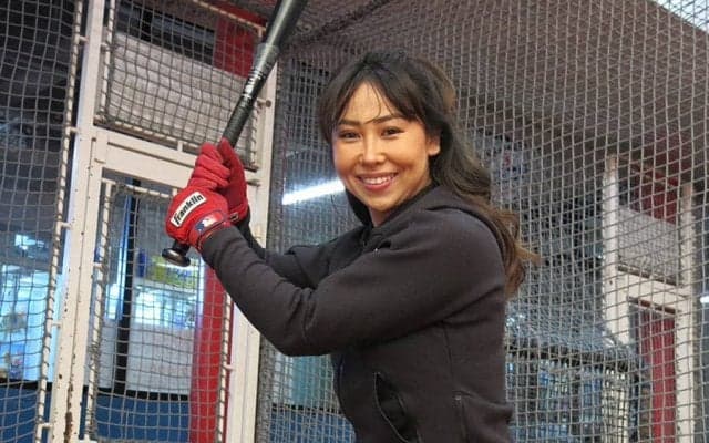 野村克也さんの“孫娘”が衝撃のパワフル打撃披露　元燕V戦士も驚愕「ビックリした」