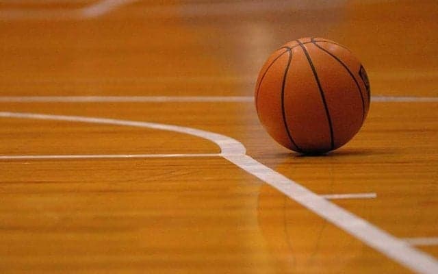 米高校バスケの大惨事　アリウープでリング落下が200万再生の衝撃「一体何が起きた」