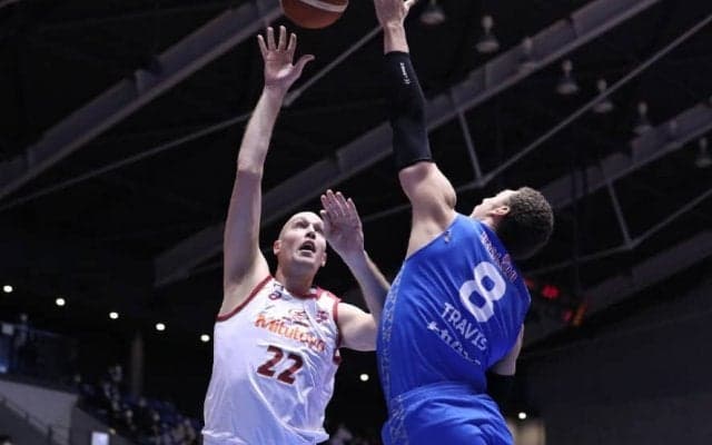 インテンシティの高い守備で主導権を握った川崎ブレイブサンダース、島根を下し約1カ月半ぶりの連勝を記録