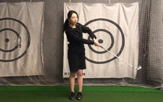 ゴルフスイングの勘違い～スイング中に肘が曲がってしまう～