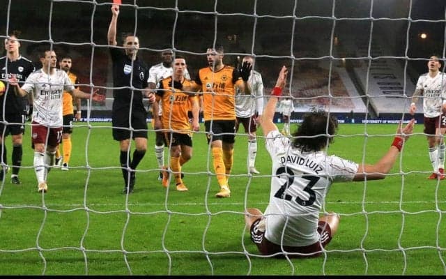 退場のダビド・ルイスは「信じられない!!!!」、元同僚の名手が擁護「決してレッドカードではない」