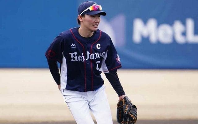 「握り替え速すぎだろ」　西武・源田＆外崎の今季初“たまらん”にファン注目